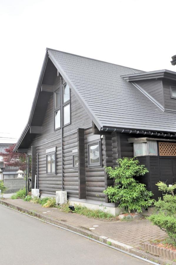 Carrefour Guesthouse カルフール ゲストハウス Toyama Luaran gambar
